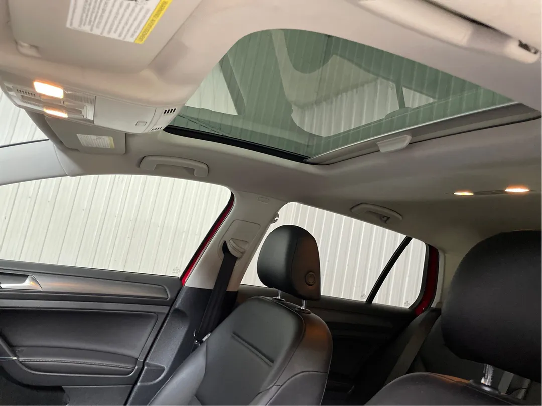 2018 Volkswagen Golf — photo 5