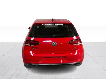 2018 Volkswagen Golf - image 12