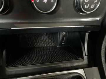 2018 Volkswagen Golf - image 26