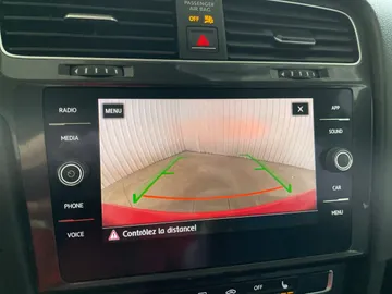 2018 Volkswagen Golf - image 20