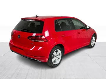 2018 Volkswagen Golf - image 14