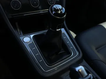 2018 Volkswagen Golf - image 25