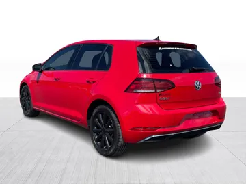 2018 Volkswagen Golf - image 12