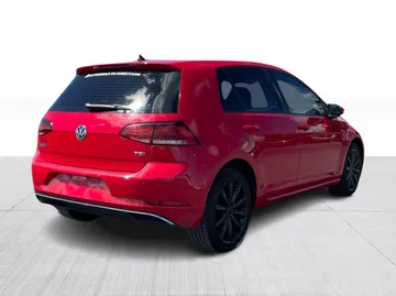 2018 Volkswagen Golf - image 15