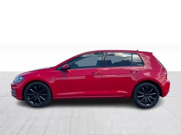 2018 Volkswagen Golf - image 11