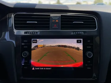 2018 Volkswagen Golf - image 19