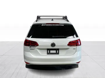 2017 Volkswagen Golf SportWagen - image 7