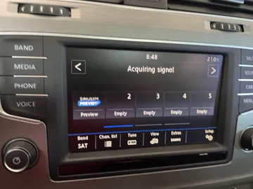 2017 Volkswagen Golf SportWagen - image 27