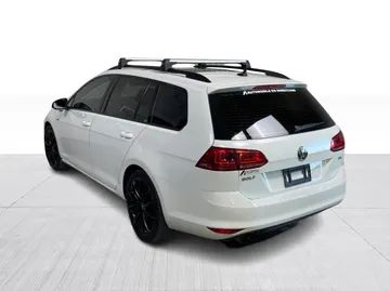 2017 Volkswagen Golf SportWagen - image 6