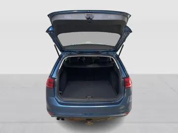 2016 Volkswagen Golf Sportwagon - image 13