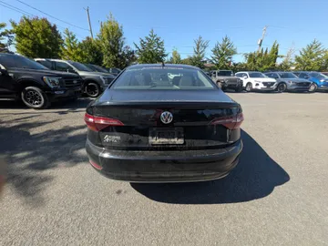 2019 Volkswagen Jetta - image 6
