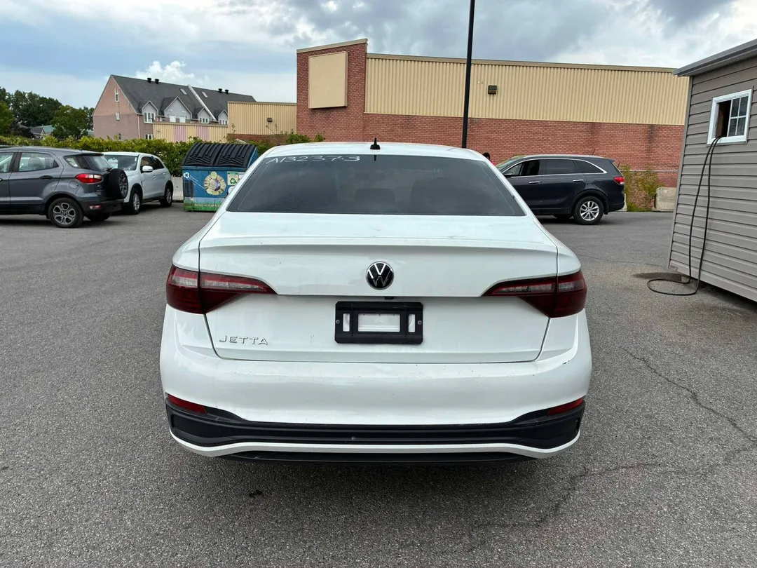 2023 Volkswagen Jetta — photo 4