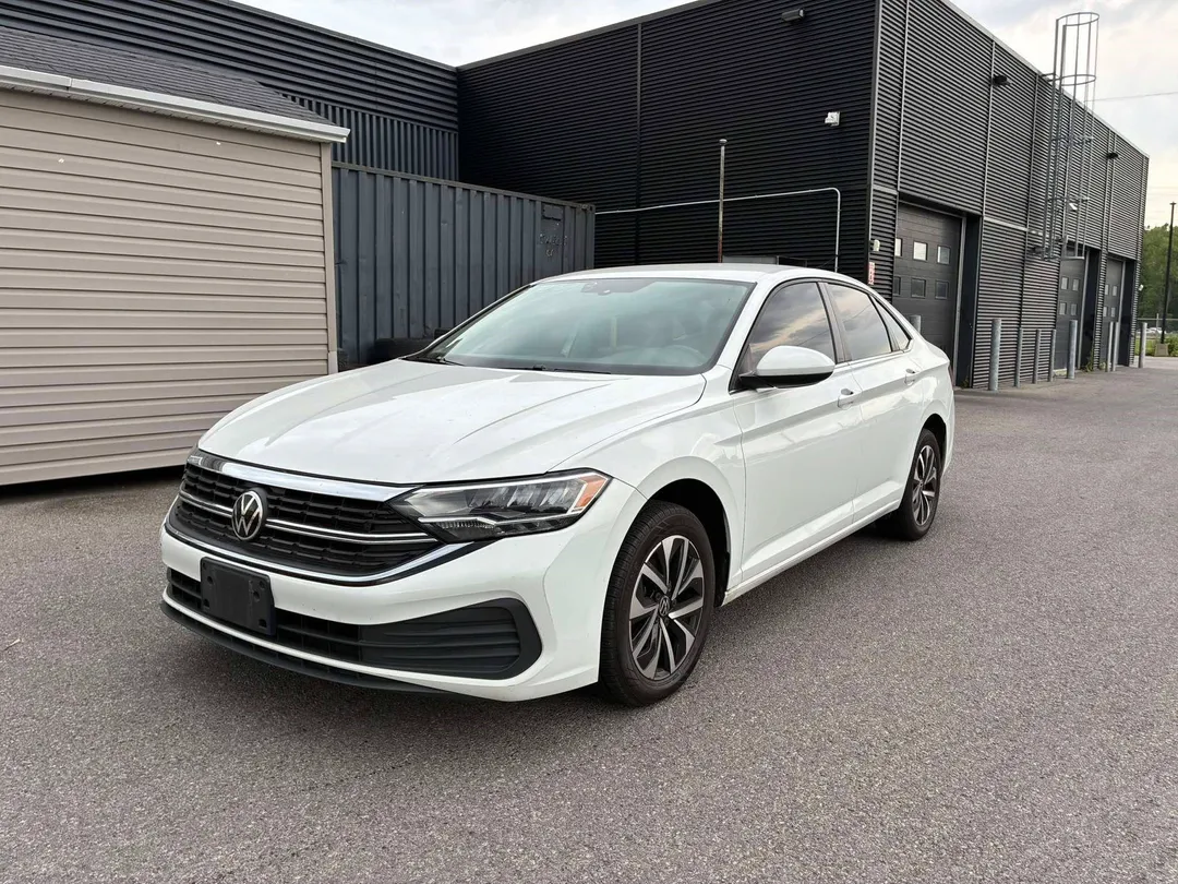 2023 Volkswagen Jetta — photo 3