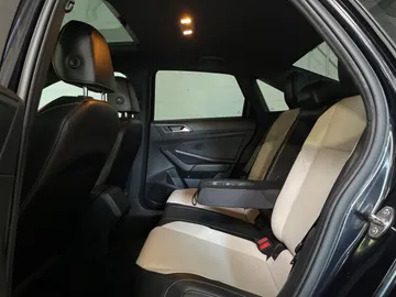 2019 Volkswagen Jetta - image 12