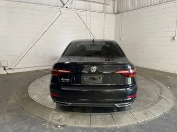 2019 Volkswagen Jetta - image 7