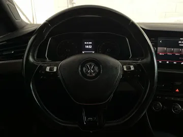 2019 Volkswagen Jetta - image 17