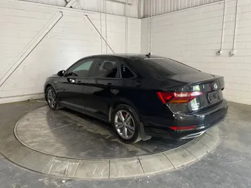 2019 Volkswagen Jetta - image 6