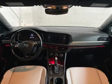 2019 Volkswagen Jetta - image 14