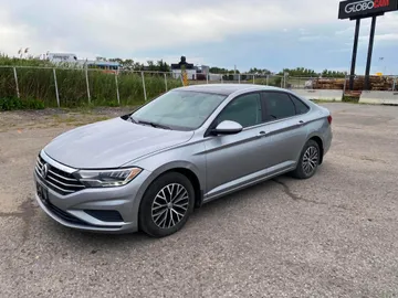2021 Volkswagen Jetta - image 3