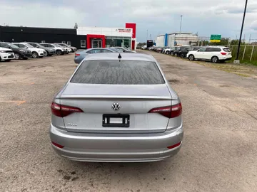 2021 Volkswagen Jetta - image 7