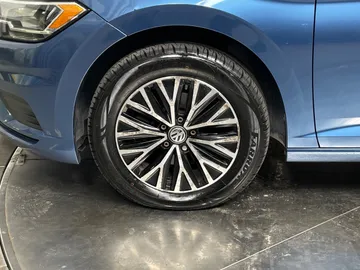 2019 Volkswagen Jetta - image 7