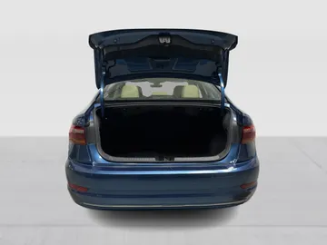2019 Volkswagen Jetta - image 14