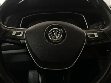 2019 Volkswagen Jetta - image 18