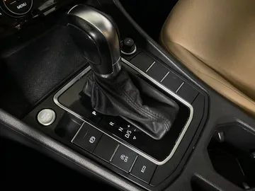 2019 Volkswagen Jetta - image 26