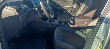 2021 Volkswagen Jetta - image 8