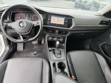 2020 Volkswagen Jetta - image 10