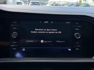 2020 Volkswagen Jetta - image 8