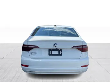 2020 Volkswagen Jetta - image 13