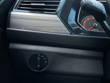 2020 Volkswagen Jetta - image 27