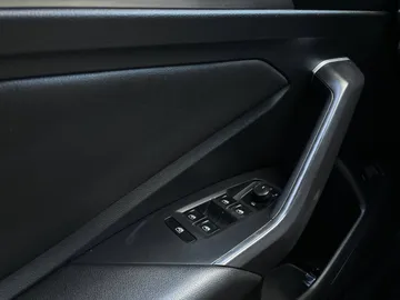 2020 Volkswagen Jetta - image 23