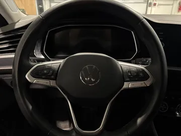 2024 Volkswagen Jetta - image 17