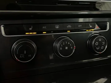 2018 Volkswagen Golf - image 21