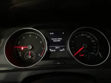 2018 Volkswagen Golf - image 16