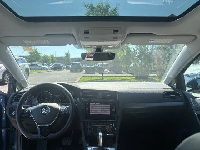 2019 Volkswagen Golf — photo 8