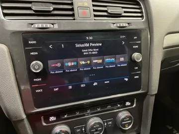 2019 Volkswagen Golf - image 26