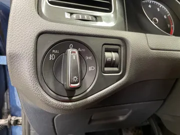 2019 Volkswagen Golf - image 28