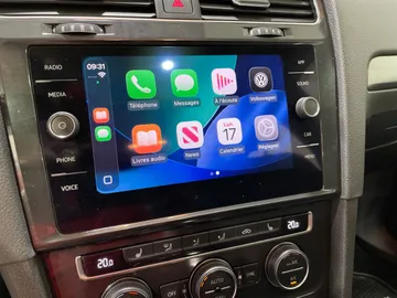 2019 Volkswagen Golf - image 8