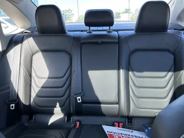 2022 Volkswagen Jetta - image 7