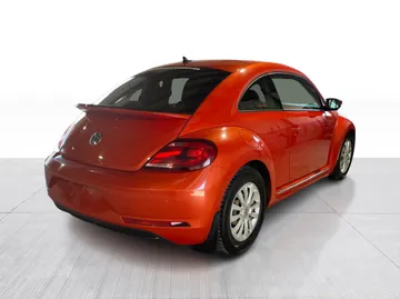 2017 Volkswagen Beetle Coupe - image 13