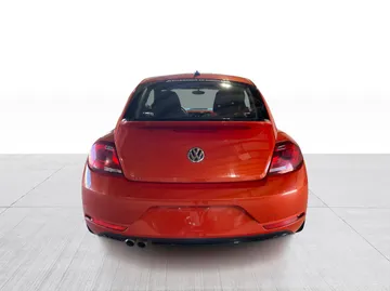 2017 Volkswagen Beetle Coupe - image 11