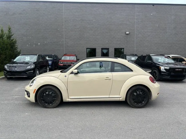 2019 Volkswagen Beetle — photo 4