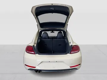 2019 Volkswagen Beetle - image 14
