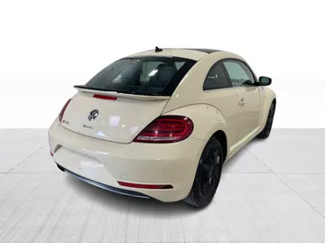 2019 Volkswagen Beetle - image 15