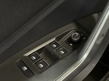 2022 Volkswagen Jetta - image 19