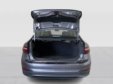 2022 Volkswagen Jetta - image 13