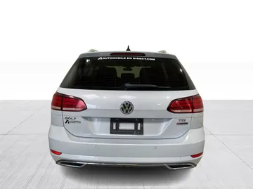 2018 Volkswagen Golf SportWagen - image 13